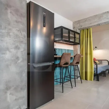 Pop Art Gem With Paintings By Local Artist By Rems Apartment Malaga