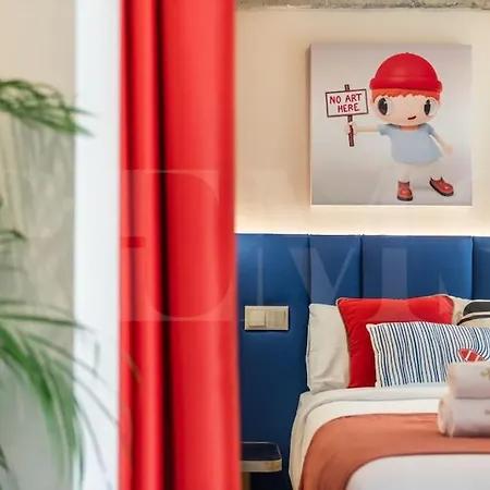 Apartment Pop Art Gem With Paintings By Local Artist By Rems Malaga